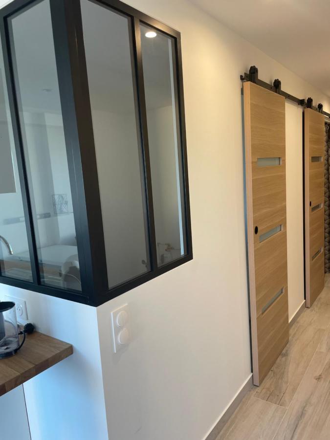Appartement Pieds Dans L'Eau Vue Mer Bormes Les Mimosas Buitenkant foto