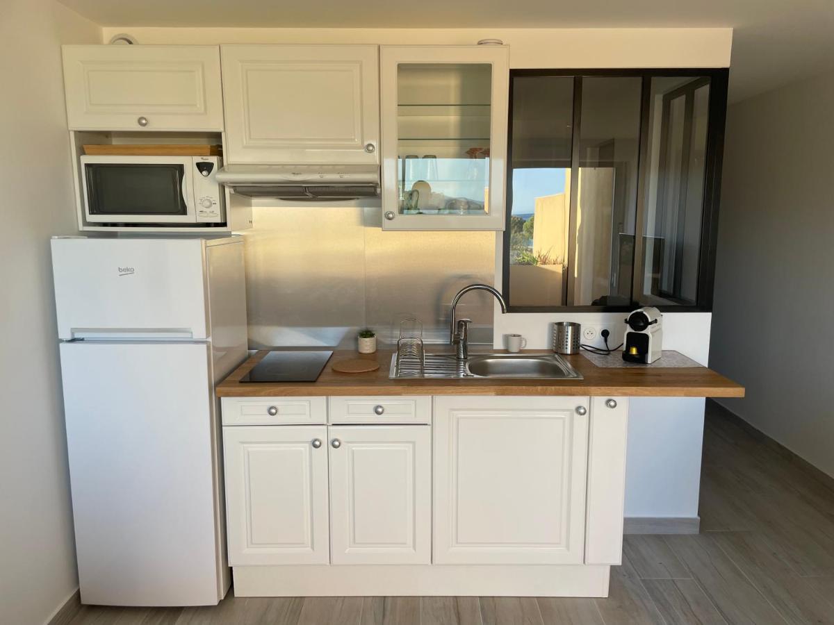 Appartement Pieds Dans L'Eau Vue Mer Bormes Les Mimosas Buitenkant foto